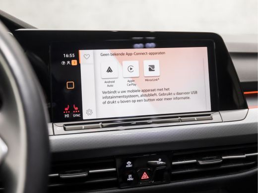 Volkswagen Golf 1.0 TSI Sportline (APPLE CARPLAY, GROOT NAVI, STOELVERWARMING, SFEERVERLICHTING, ADAPTIVE CRUISE,... ActivLease financial lease