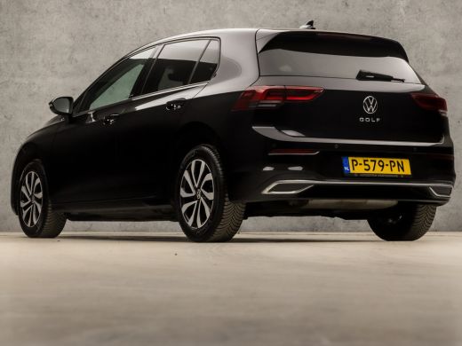 Volkswagen Golf 1.0 TSI Sportline (APPLE CARPLAY, GROOT NAVI, STOELVERWARMING, SFEERVERLICHTING, ADAPTIVE CRUISE,... ActivLease financial lease