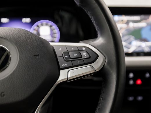 Volkswagen Golf 1.5 eTSI Sport 150Pk Automaat (4 CILINDER, APPLE CARPLAY, GROOT NAVI, XENON, STUUR/STOELVERWARMIN... ActivLease financial lease