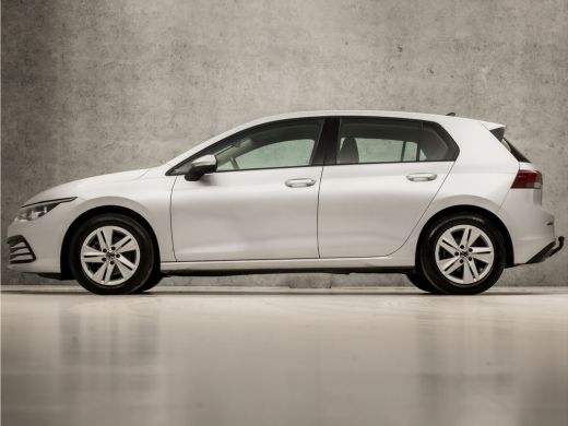 Volkswagen Golf 1.5 eTSI Sport 150Pk Automaat (4 CILINDER, APPLE CARPLAY, GROOT NAVI, XENON, STUUR/STOELVERWARMIN... ActivLease financial lease