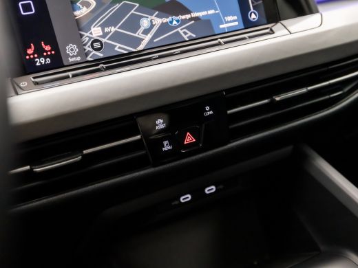 Volkswagen Golf 1.5 eTSI Sport 150Pk Automaat (4 CILINDER, APPLE CARPLAY, GROOT NAVI, XENON, STUUR/STOELVERWARMIN... ActivLease financial lease
