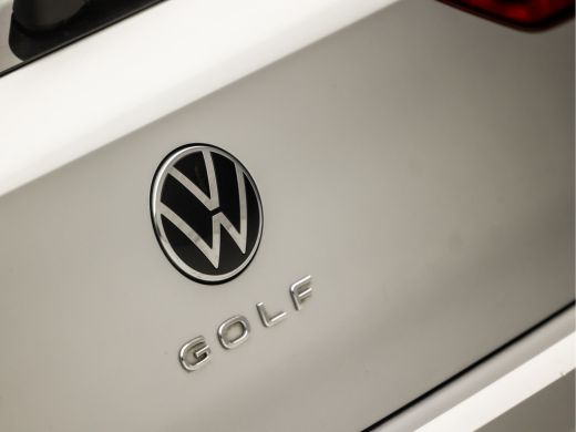 Volkswagen Golf 1.5 eTSI Sport 150Pk Automaat (4 CILINDER, APPLE CARPLAY, GROOT NAVI, XENON, STUUR/STOELVERWARMIN... ActivLease financial lease