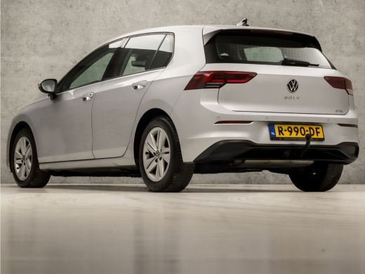 Volkswagen Golf 1.5 eTSI Sport 150Pk Automaat (4 CILINDER, APPLE CARPLAY, GROOT NAVI, XENON, STUUR/STOELVERWARMIN... ActivLease financial lease