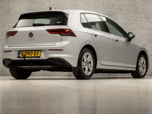 Volkswagen Golf 1.5 eTSI Sport 150Pk Automaat (4 CILINDER, APPLE CARPLAY, GROOT NAVI, XENON, STUUR/STOELVERWARMIN... ActivLease financial lease