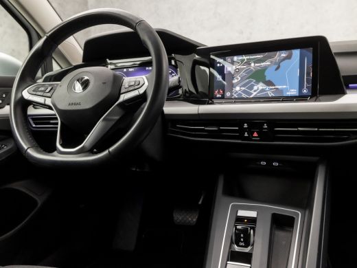 Volkswagen Golf 1.5 eTSI Sport 150Pk Automaat (4 CILINDER, APPLE CARPLAY, GROOT NAVI, XENON, STUUR/STOELVERWARMIN... ActivLease financial lease
