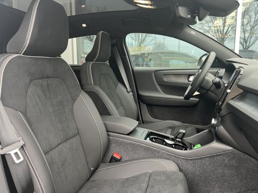 Volvo  C40 Volvo Single Motor Extended Range Ultimate 82 kWh | Afwijkende dakkleur | Audio installatie premi... ActivLease financial lease