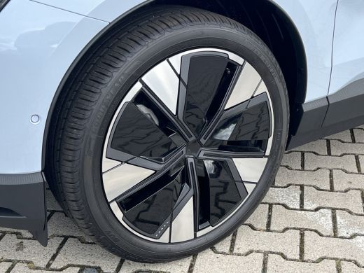 Volvo  EX30 Twin Motor Performance Ultra 69 kWh | Climate Pack | Getinte Ruiten | Direct Leverbaar | 20 Inch ... ActivLease financial lease
