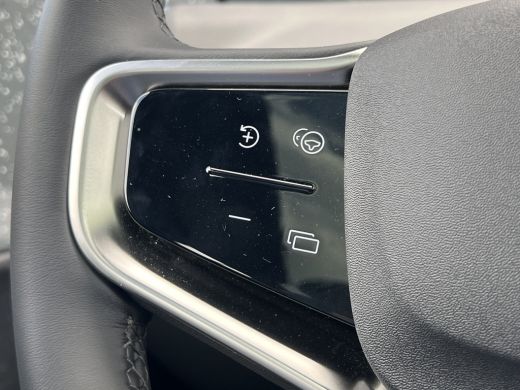 Volvo  EX30 Twin Motor Performance Ultra 69 kWh | Climate Pack | Getinte Ruiten | Direct Leverbaar | 20 Inch ... ActivLease financial lease