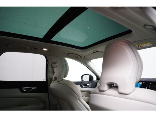 Volvo  XC60 Volvo T6 AWD Plus Bright | Panoramadak | Adaptive Cruise | 21-Inch | Lighting-Pack | Trekhaak | P... ActivLease financial lease