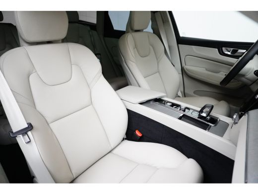 Volvo  XC60 Volvo T6 AWD Plus Bright | Panoramadak | Adaptive Cruise | 21-Inch | Lighting-Pack | Trekhaak | P... ActivLease financial lease