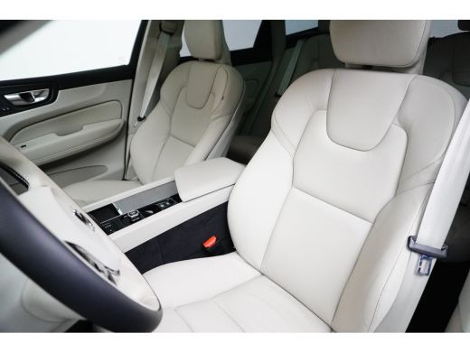Volvo  XC60 Volvo T6 AWD Plus Bright | Panoramadak | Adaptive Cruise | 21-Inch | Lighting-Pack | Trekhaak | P... ActivLease financial lease