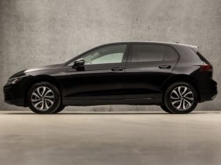 Volkswagen Golf 1.0 TSI Sportline (APPLE CARPLAY, GROOT NAVI, STOELVERWARMING, SFEERVERLICHTING, ADAPTIVE CRUISE,...