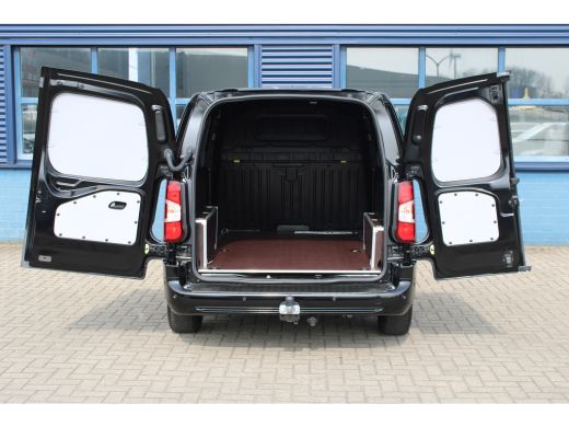 Fiat Doblò Fiat L2 1.5 BlueHDi 130PK AUTOMAAT 2X SCHUIFDEUR | LED KOPLAMPEN | 3 ZITPLAATSEN | TREKHAAK | DRA... ActivLease financial lease
