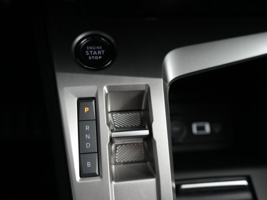 Peugeot e-308 GT | 8 jaar fabrieksgarantie of 160.000 kilometer op het accupakket | Achteruitrijcamera 180° (Vi... ActivLease financial lease