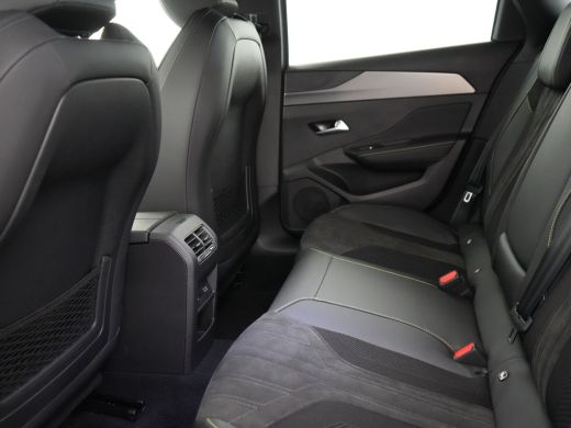 Peugeot e-308 GT | 8 jaar fabrieksgarantie of 160.000 kilometer op het accupakket | Achteruitrijcamera 180° (Vi... ActivLease financial lease
