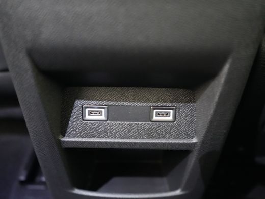 Peugeot e-308 GT | 8 jaar fabrieksgarantie of 160.000 kilometer op het accupakket | Achteruitrijcamera 180° (Vi... ActivLease financial lease