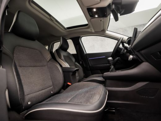Renault Captur 1.0 TCe Intens Sport (SCHUIFDAK, APPLE CARPLAY, GROOT NAVI, SFEERVERLICHTING, CAMERA, KEYLESS, SP... ActivLease financial lease