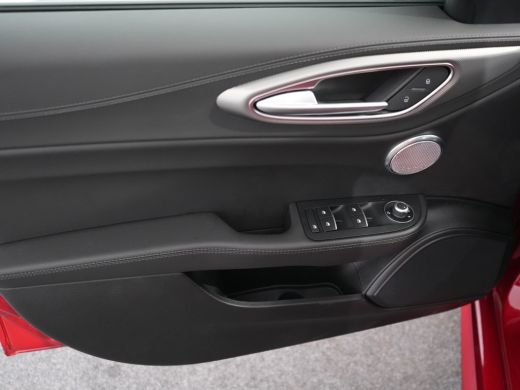 Alfa Romeo Giulia Alfa Romeo Veloce Automaat ActivLease financial lease