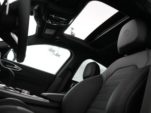 Alfa Romeo Giulia Alfa Romeo Veloce Automaat ActivLease financial lease