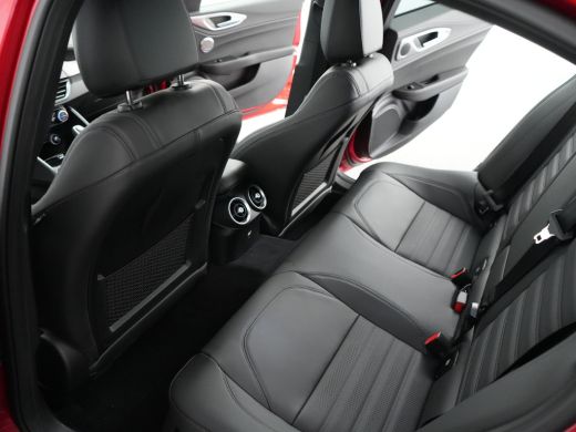 Alfa Romeo Giulia Alfa Romeo Veloce Automaat ActivLease financial lease