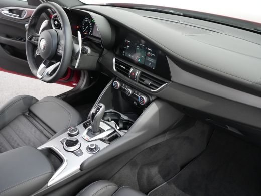 Alfa Romeo Giulia Alfa Romeo Veloce Automaat ActivLease financial lease