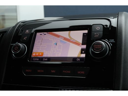 Peugeot Boxer 435 2.2 BlueHDi 165 L4H2 Zwaar Pro | Trekhaak | Cruise Control | Navi | Climate Control ActivLease financial lease