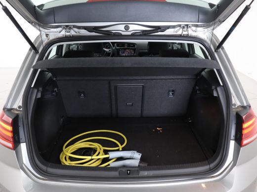 Volkswagen e-Golf + ADAPTIVE CRUISE | APPLE CARPLAY | LED | NAVIGATIE ActivLease financial lease