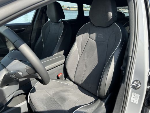 Volkswagen ID.7 Tourer Pro Business 77 kWh | 20' velgen 'Montreal' | Interieur Pakket Plus | Head-up Display Nu in de sh... ActivLease financial lease