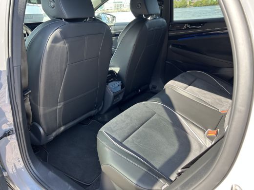 Volkswagen ID.7 Tourer Pro Business 77 kWh | 20' velgen 'Montreal' | Interieur Pakket Plus | Head-up Display Nu in de sh... ActivLease financial lease