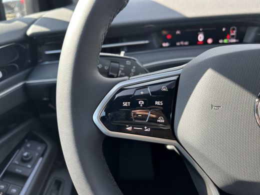 Volkswagen ID.7 Tourer Pro Business 77 kWh | 20' velgen 'Montreal' | Interieur Pakket Plus | Head-up Display Nu in de sh... ActivLease financial lease