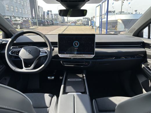 Volkswagen ID.7 Tourer Pro Business 77 kWh | 20' velgen 'Montreal' | Interieur Pakket Plus | Head-up Display Nu in de sh... ActivLease financial lease