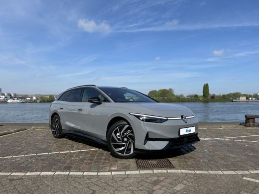 Volkswagen ID.7 Tourer Pro Business 77 kWh | 20' velgen 'Montreal' | Interieur Pakket Plus | Head-up Display Nu in de sh... ActivLease financial lease