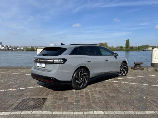 Volkswagen ID.7 Tourer Pro Business 77 kWh | 20' velgen 'Montreal' | Interieur Pakket Plus | Head-up Display Nu in de sh... ActivLease financial lease