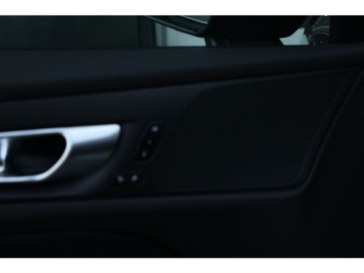 Volvo  V60 Volvo T6 AWD Plus Dark | Adaptive Cruise | Panoramadak | Stuur/Stoelverwarming | Camera | Trekhaa... ActivLease financial lease
