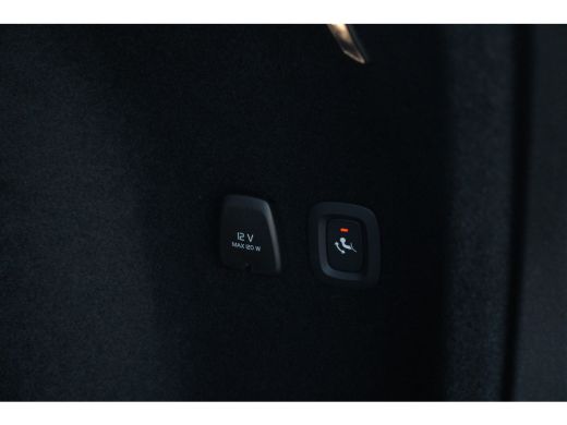 Volvo  V60 Volvo T6 AWD Plus Dark | Adaptive Cruise | Panoramadak | Stuur/Stoelverwarming | Camera | Trekhaa... ActivLease financial lease