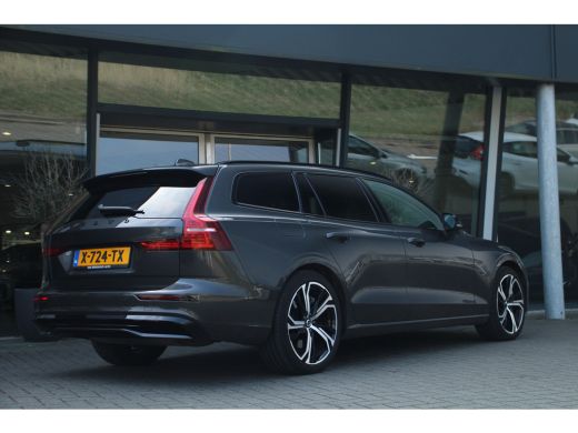 Volvo  V60 Volvo T6 AWD Plus Dark | Adaptive Cruise | Panoramadak | Stuur/Stoelverwarming | Camera | Trekhaa... ActivLease financial lease