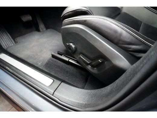 Volvo  XC60 Volvo T6 AWD Ultimate Dark | Luchtvering | Bowers & Wilkins | Panoramdak | 360 Camera | Head-up d... ActivLease financial lease