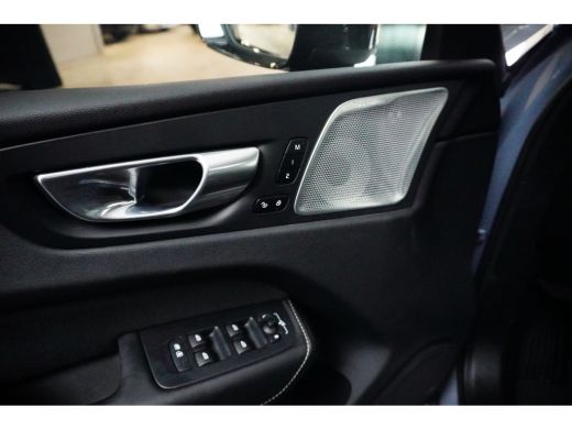 Volvo  XC60 Volvo T6 AWD Ultimate Dark | Luchtvering | Bowers & Wilkins | Panoramdak | 360 Camera | Head-up d... ActivLease financial lease