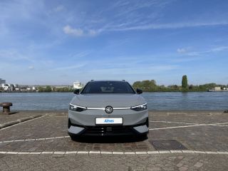 Volkswagen ID.7 Tourer Pro Business 77 kWh | 20' velgen 'Montreal' | Interieur Pakket Plus | Head-up Display Nu in de sh...