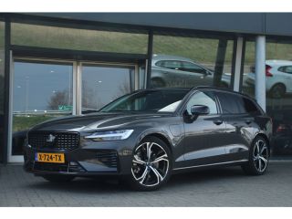 Volvo  V60 Volvo T6 AWD Plus Dark | Adaptive Cruise | Panoramadak | Stuur/Stoelverwarming | Camera | Trekhaa...