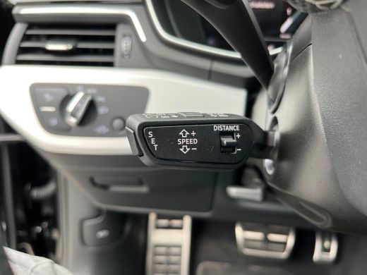 Audi A4 Avant 35 TFSI S edition Competition | ACC | PDC V+A | Apple Carplay | Navigatie | ActivLease financial lease
