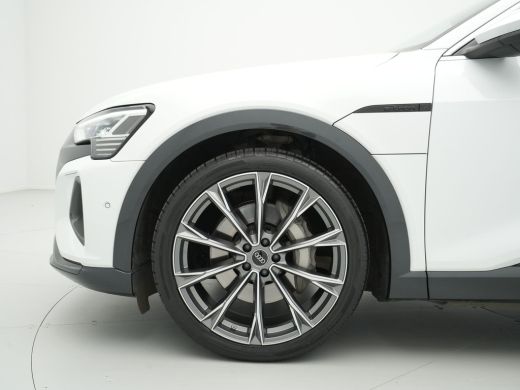 Audi Q8 e-tron 50 quattro Advanced Edition 95 kWh Leer Camera Privacyglas Memory Pdc 62 ActivLease financial lease