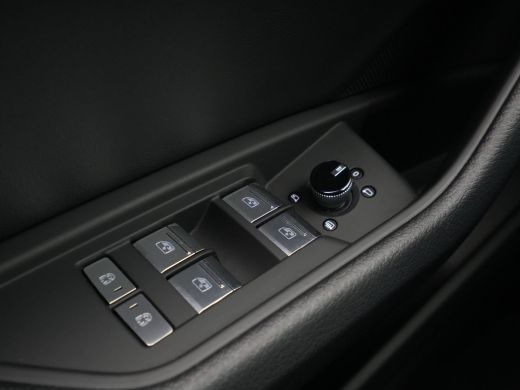 Audi Q8 e-tron 50 quattro Advanced Edition 95 kWh Leer Camera Privacyglas Memory Pdc 62 ActivLease financial lease