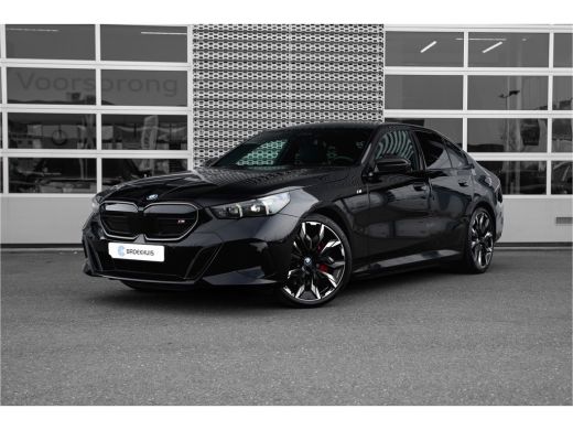 BMW i5 M60 xDrive 84 kWh | M-sport pakket pro | Panoramadak | 21"inch | Full options! BMW i5 M60 xDrive 84 kWh | M-sport pakket pro | Panoramadak | 21"inch | Full options!