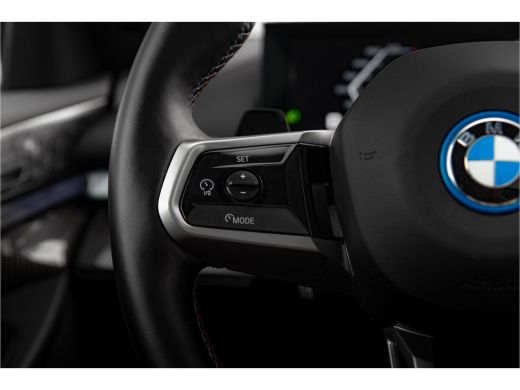 BMW i5 M60 xDrive 84 kWh | M-sport pakket pro | Panoramadak | 21"inch | Full options! ActivLease financial lease