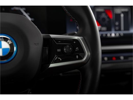 BMW i5 M60 xDrive 84 kWh | M-sport pakket pro | Panoramadak | 21"inch | Full options! ActivLease financial lease