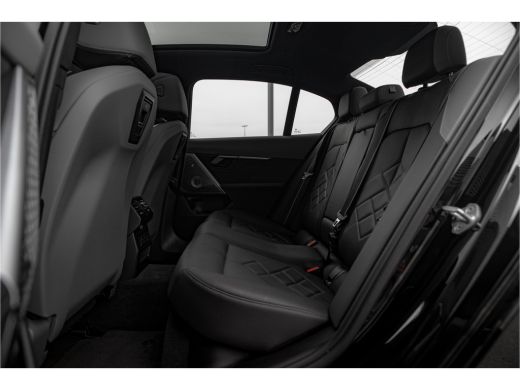 BMW i5 M60 xDrive 84 kWh | M-sport pakket pro | Panoramadak | 21"inch | Full options! ActivLease financial lease