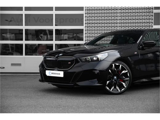 BMW i5 M60 xDrive 84 kWh | M-sport pakket pro | Panoramadak | 21"inch | Full options! ActivLease financial lease