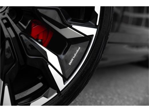 BMW i5 M60 xDrive 84 kWh | M-sport pakket pro | Panoramadak | 21"inch | Full options! ActivLease financial lease