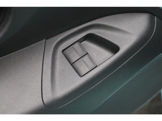 Citroën C1 1.0 VTi Feel | Achterbank in delen neerklapbaar | Achteruitrijcamera | Airco ActivLease financial lease